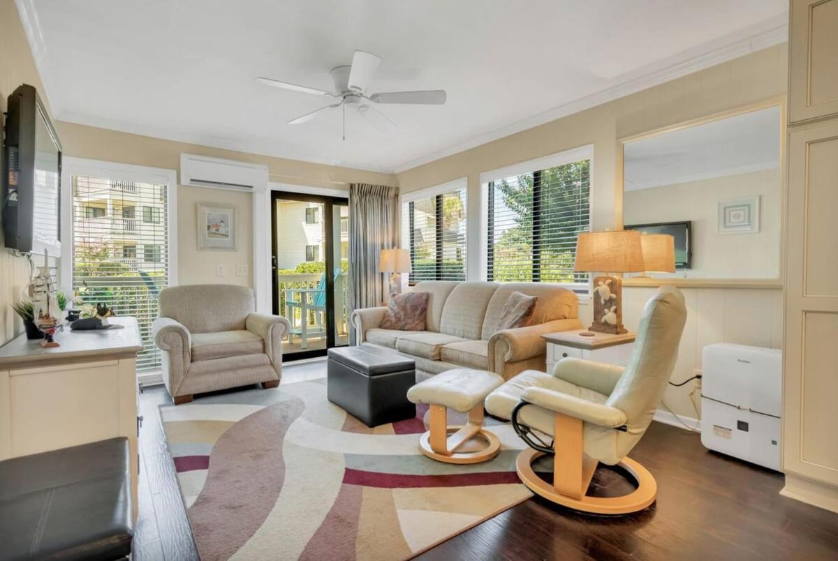 Ocean Forest Cozy Oceanfront Unit D116 Holiday home Myrtle Beach