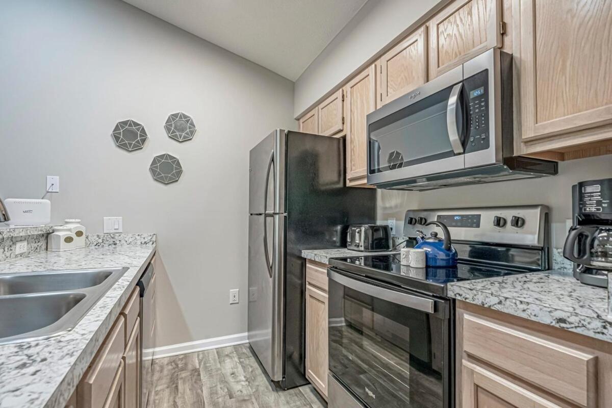 River Oaks Golf Course View Unit 18h *