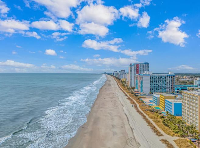 Updated Ocean Front Queen Suite- Sea Mist 20505 * Myrtle Beach