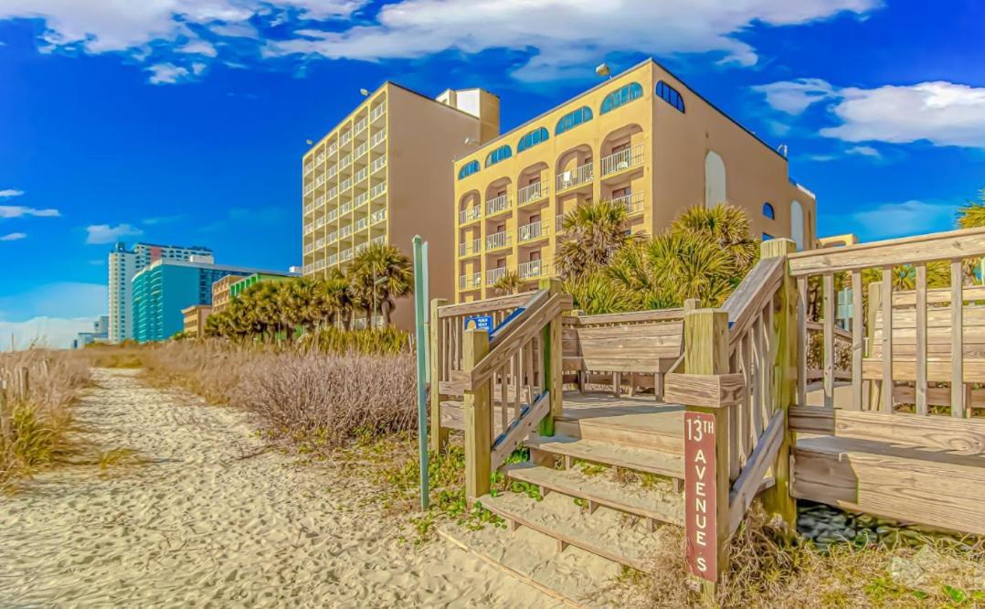 Holiday home Updated Ocean Front Queen Suite- Sea Mist 20505 *