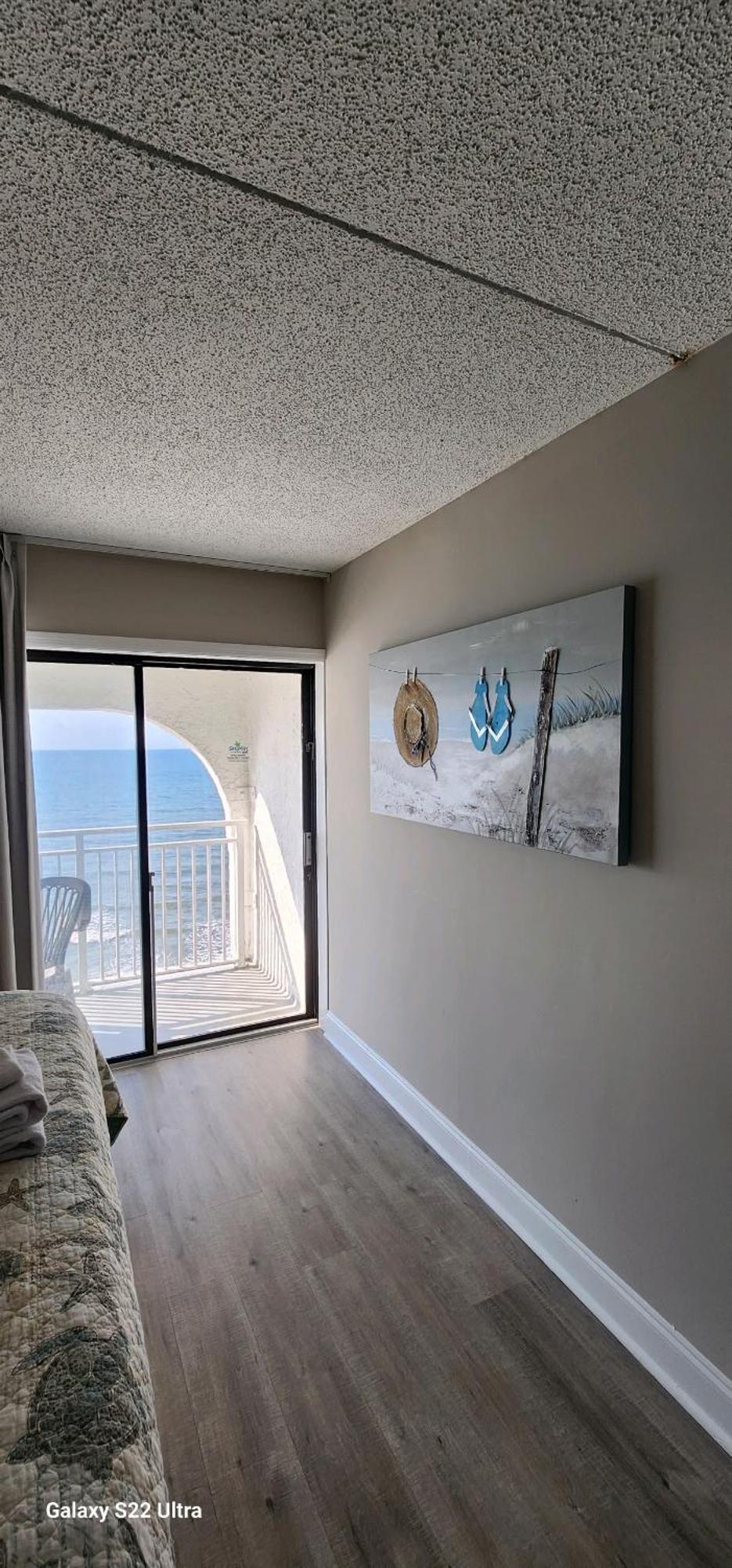 Apartment Oceanfront Efficiency T1106