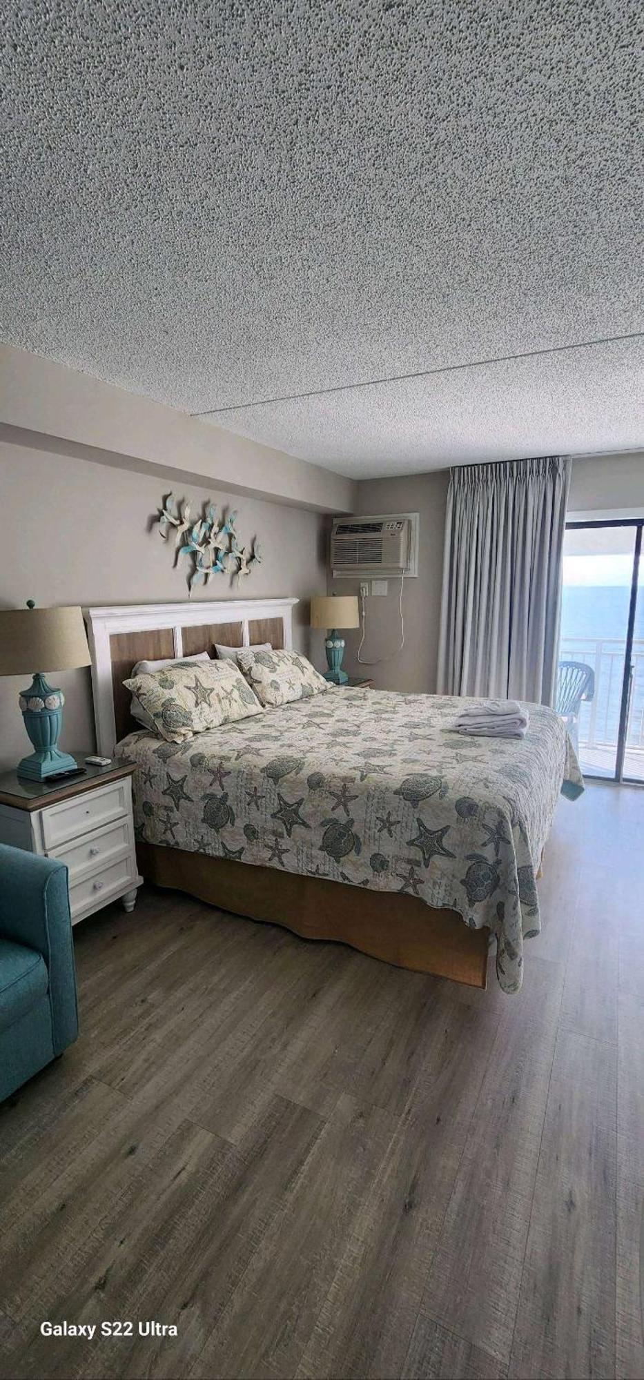 Oceanfront Efficiency T1106 Myrtle Beach