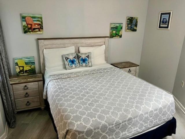 Royal Garden 511 Apartment