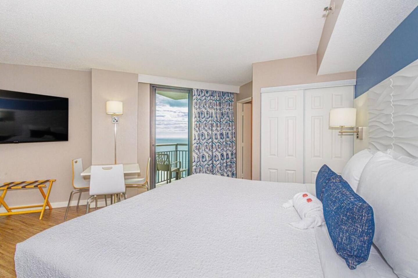 Holiday home Updated Oceanfront With Amazing Views