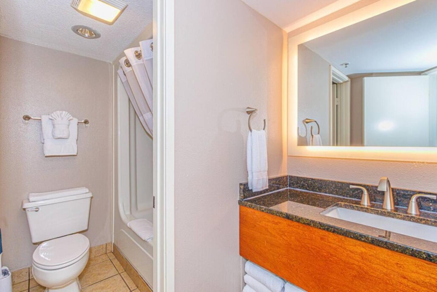Updated Oceanfront With Amazing Views Holiday home *
