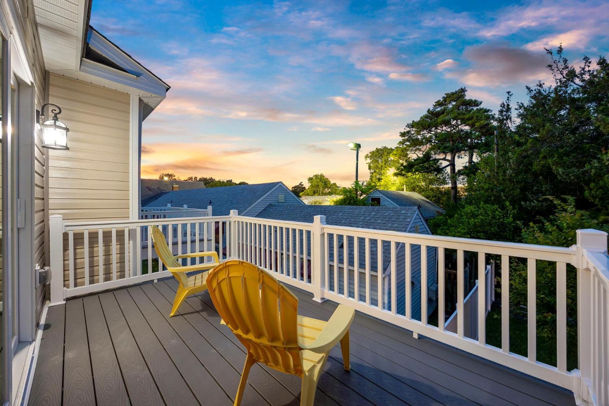 Pier View - Spacious Sleeps 8 - Pet Friendly
