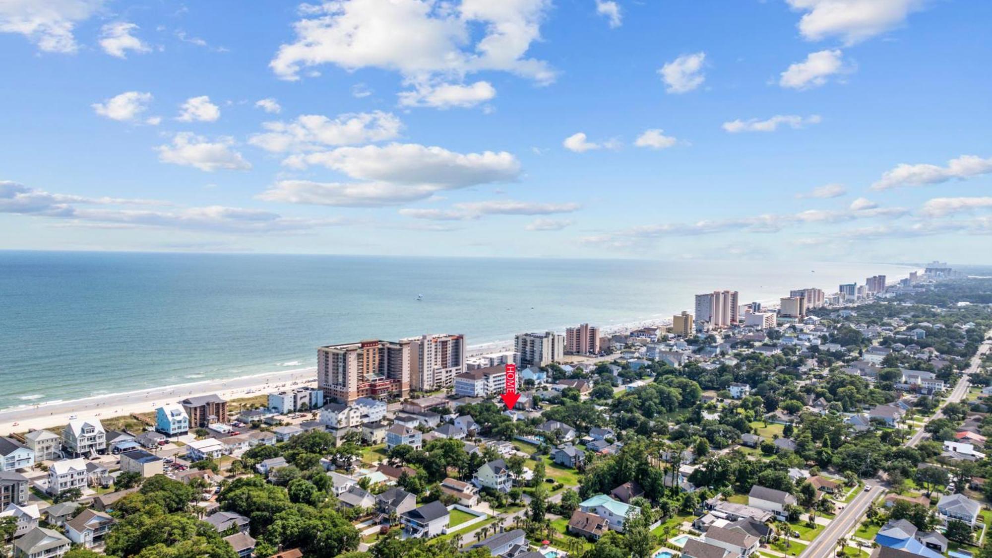 New Listing, 2min Walk To Beach, Single Family Home, Pet Friendly, Hottub, Smart Tv, Sleeps 10, Private Backyard * Myrtle Beach