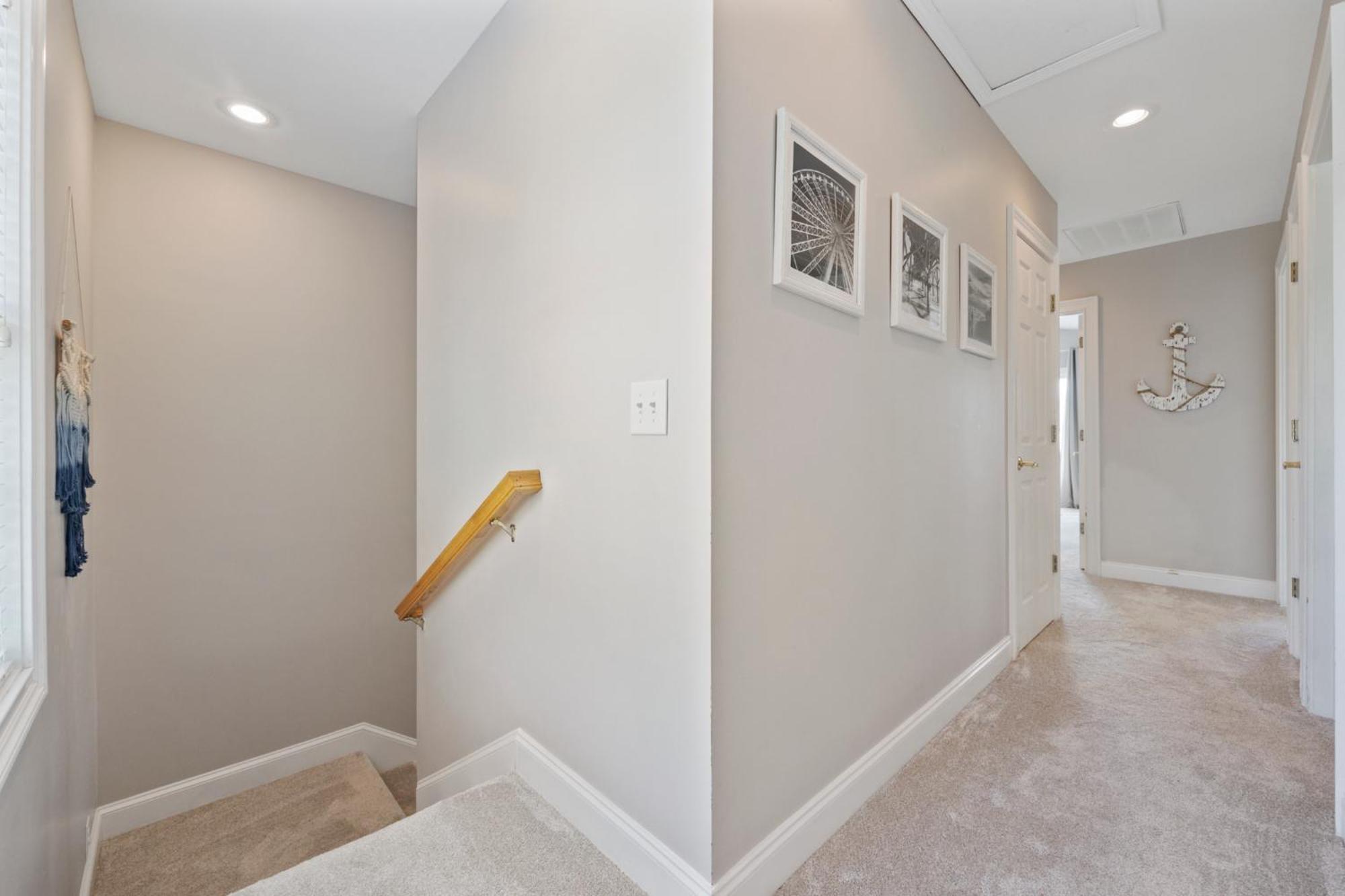 New Listing, 2min Walk To Beach, Single Family Home, Pet Friendly, Hottub, Smart Tv, Sleeps 10, Private Backyard Villa