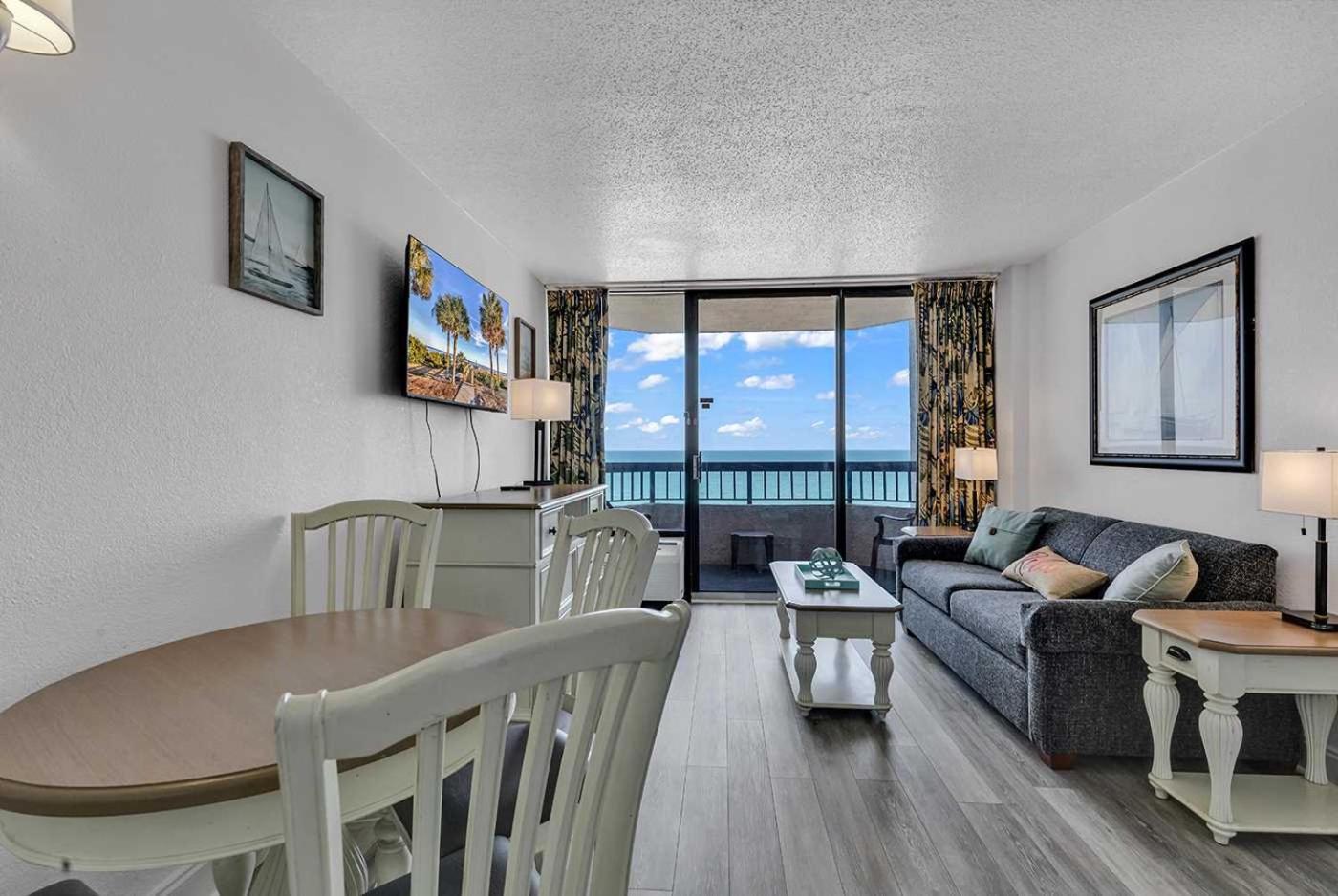 Coastal Renovated With Oceanfront Charm Holiday home *