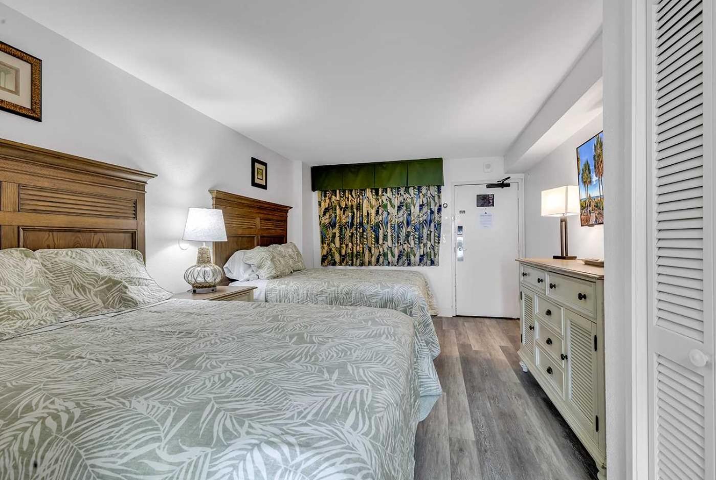 Coastal Renovated With Oceanfront Charm Holiday home Myrtle Beach