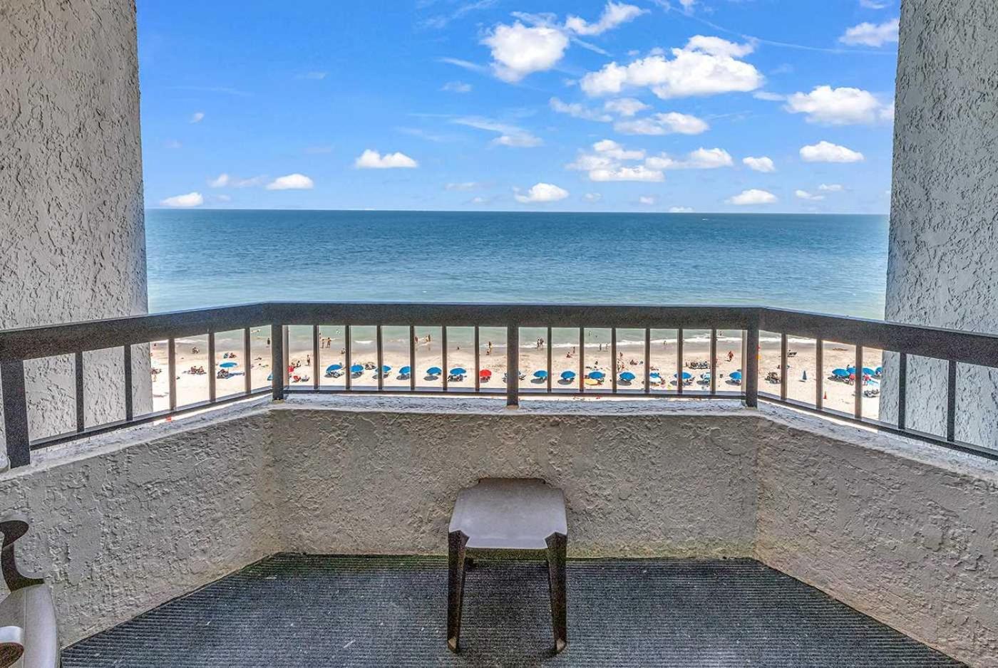 Holiday home Coastal Renovated With Oceanfront Charm *