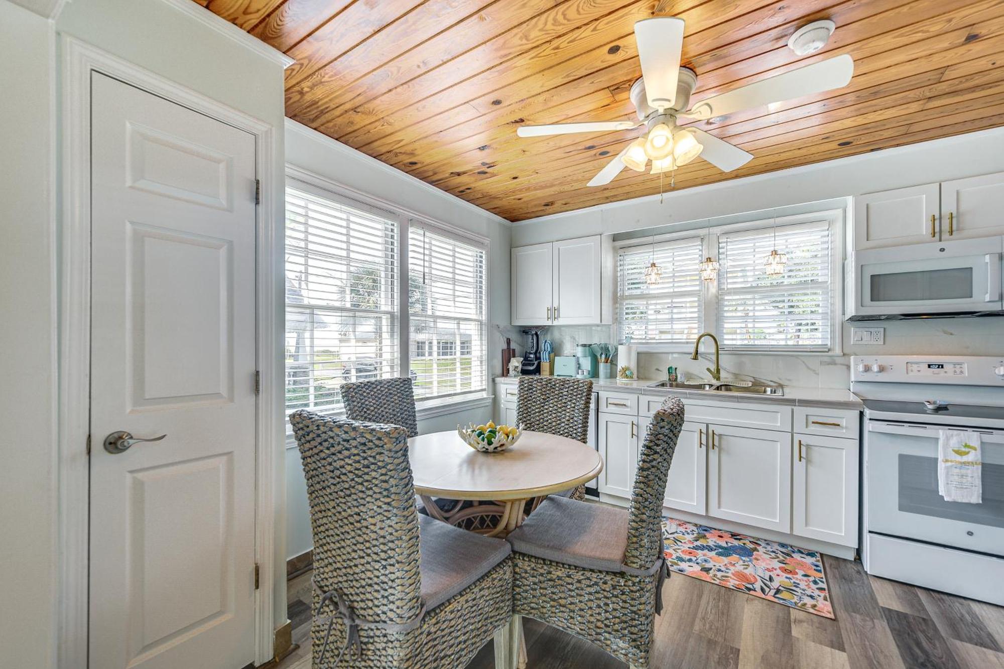 Holiday home Pearl In Atlantic Walk To Ocean! *