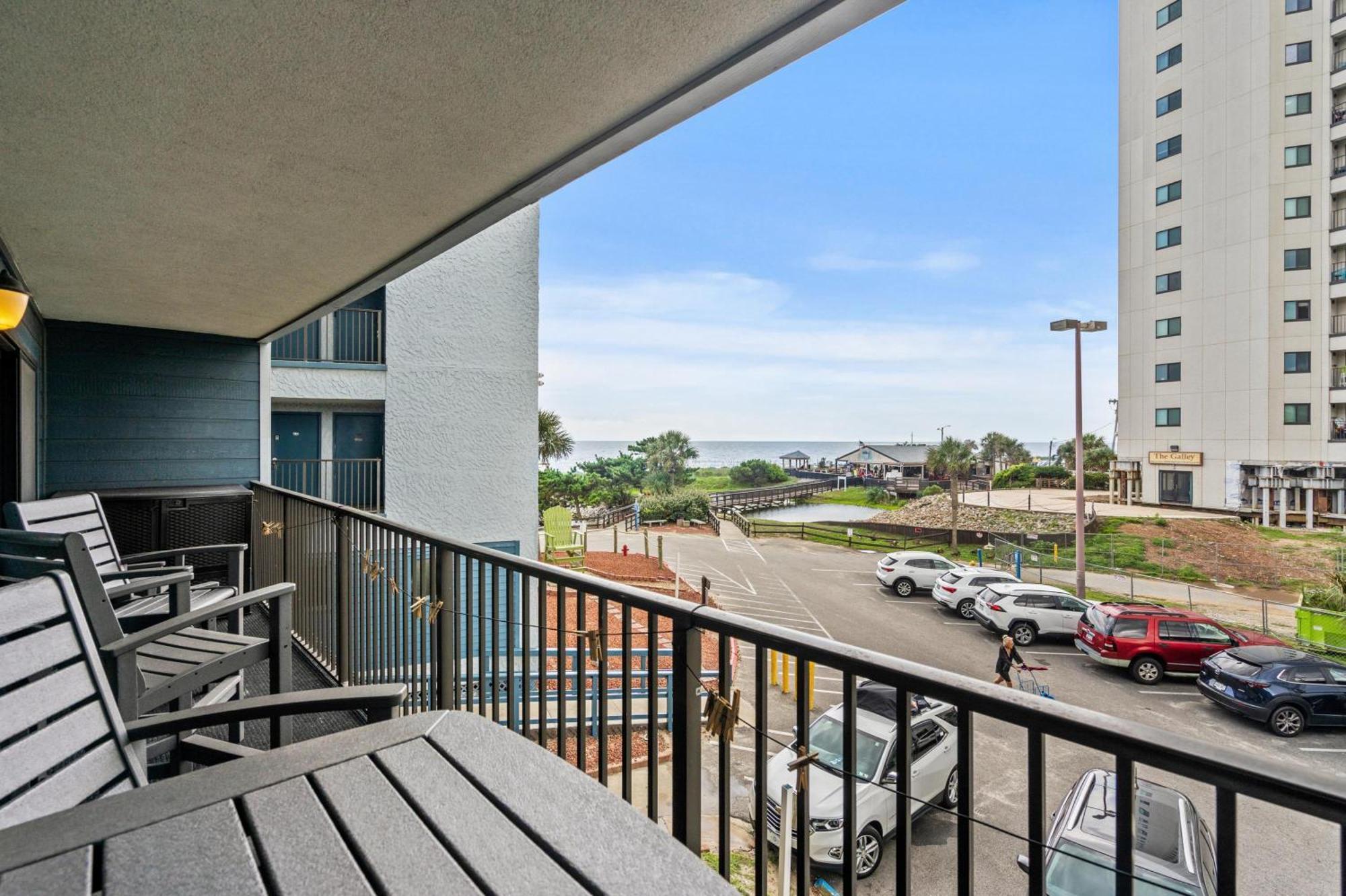 Holiday home Myrtle B208