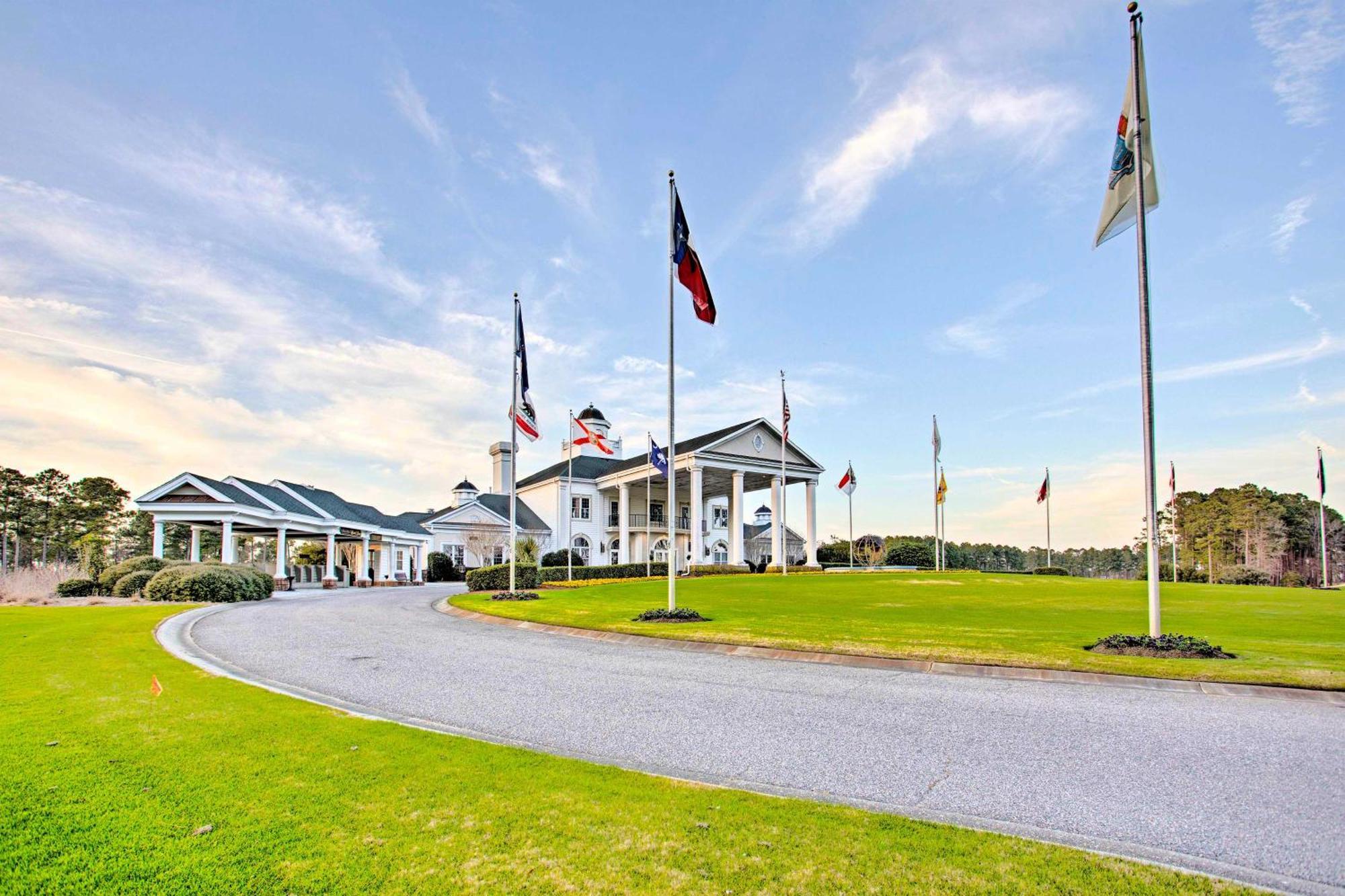 Myrtle Golf Retreat With Balcony And Pool