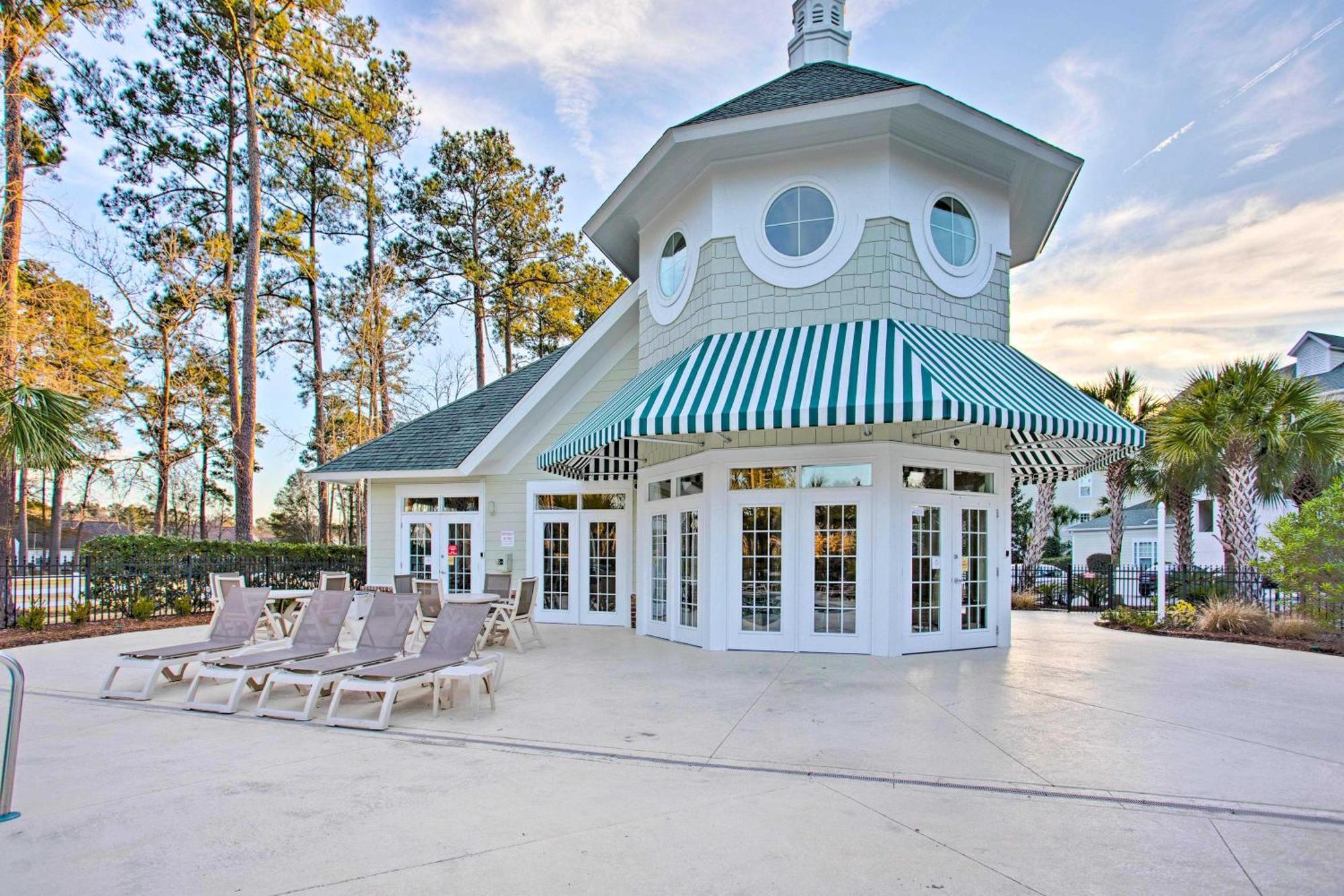 Apartment Myrtle Golf Retreat With Balcony And Pool