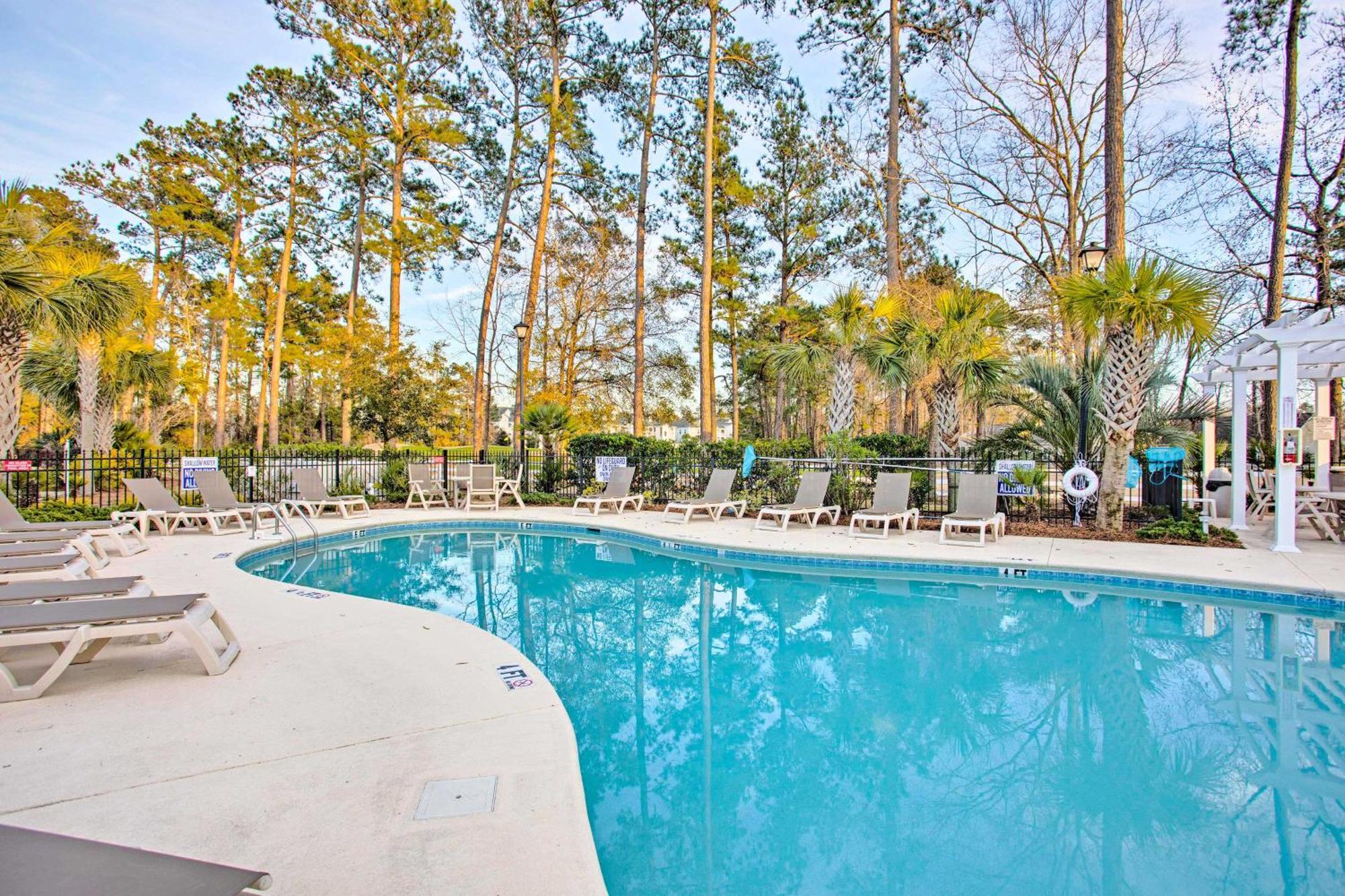 Apartment Myrtle Golf Retreat With Balcony And Pool *