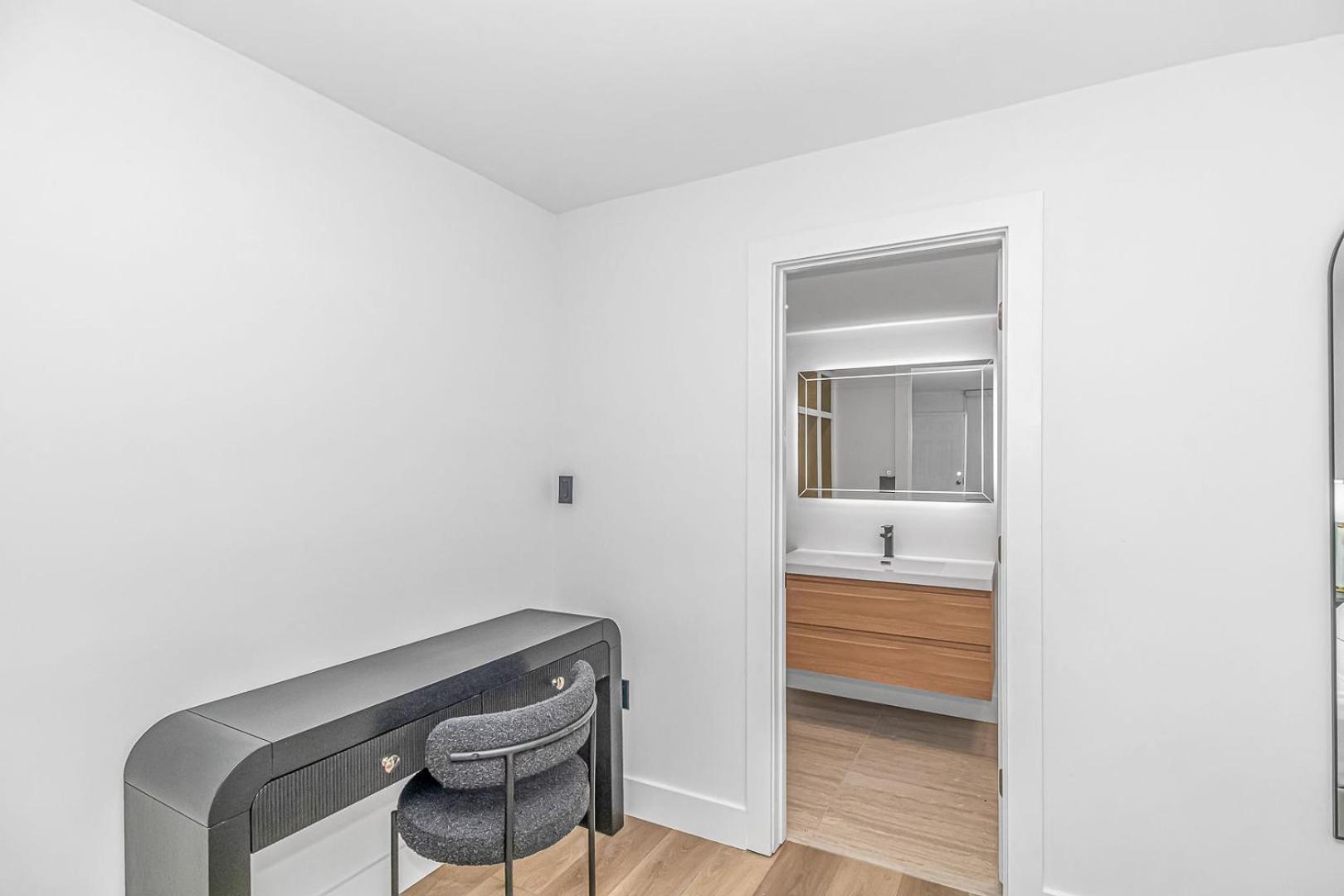 Fifth And Ocean Hotel 4*