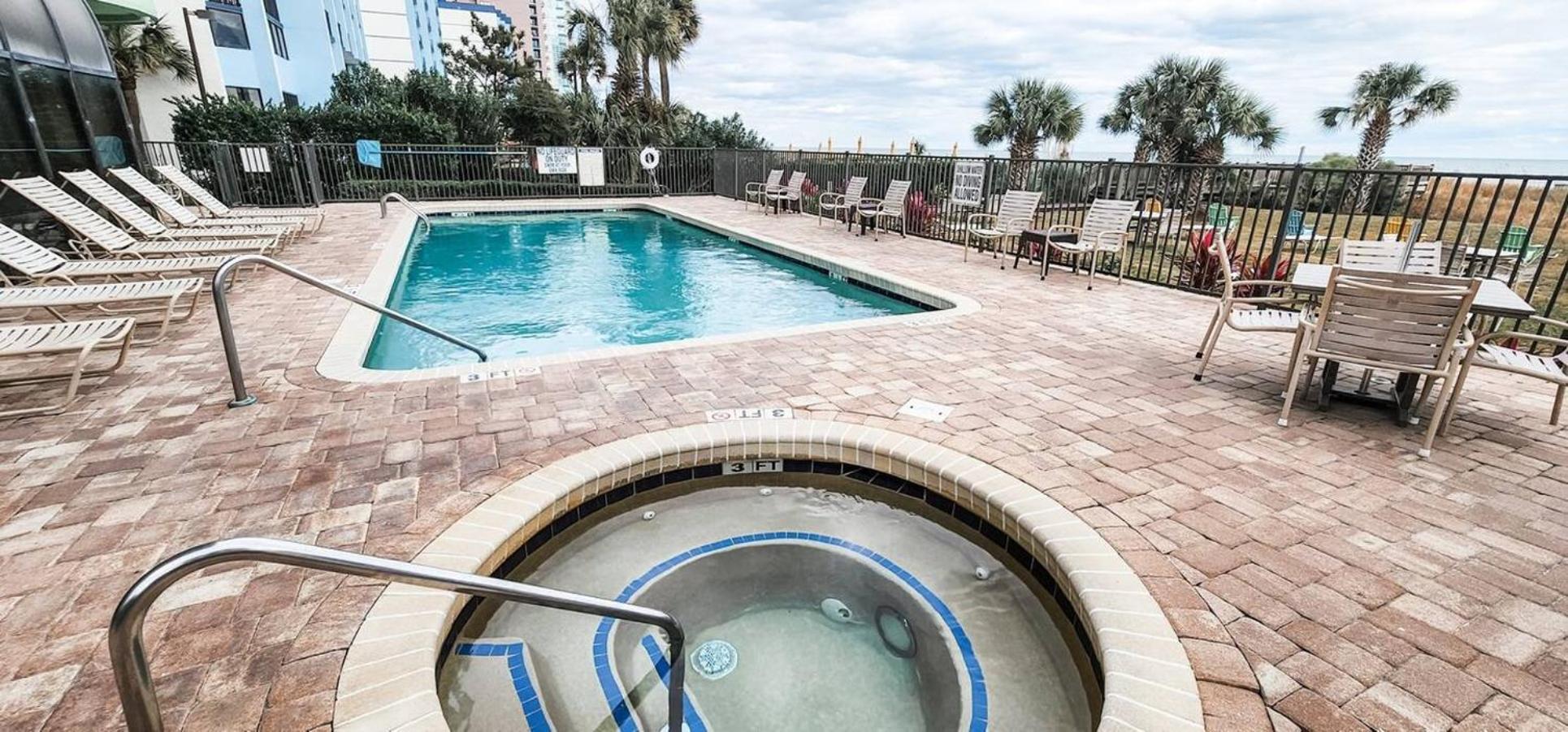 Remodeled Direct Ocean Front By Convention Center