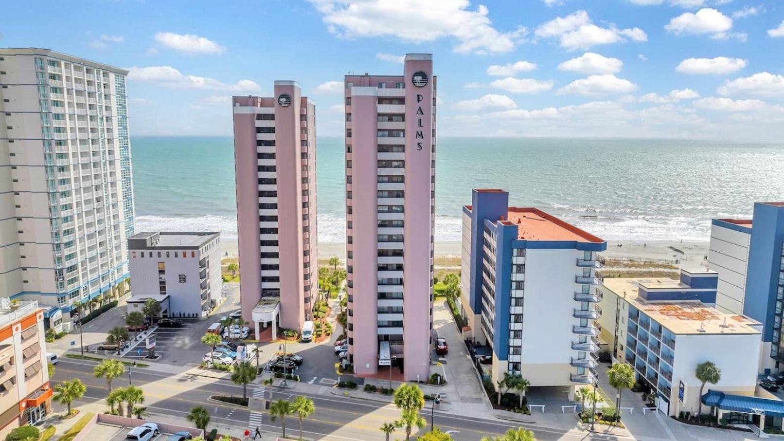 Apartment Couples Retreat On The Ocean Wwasher And Dryer! *