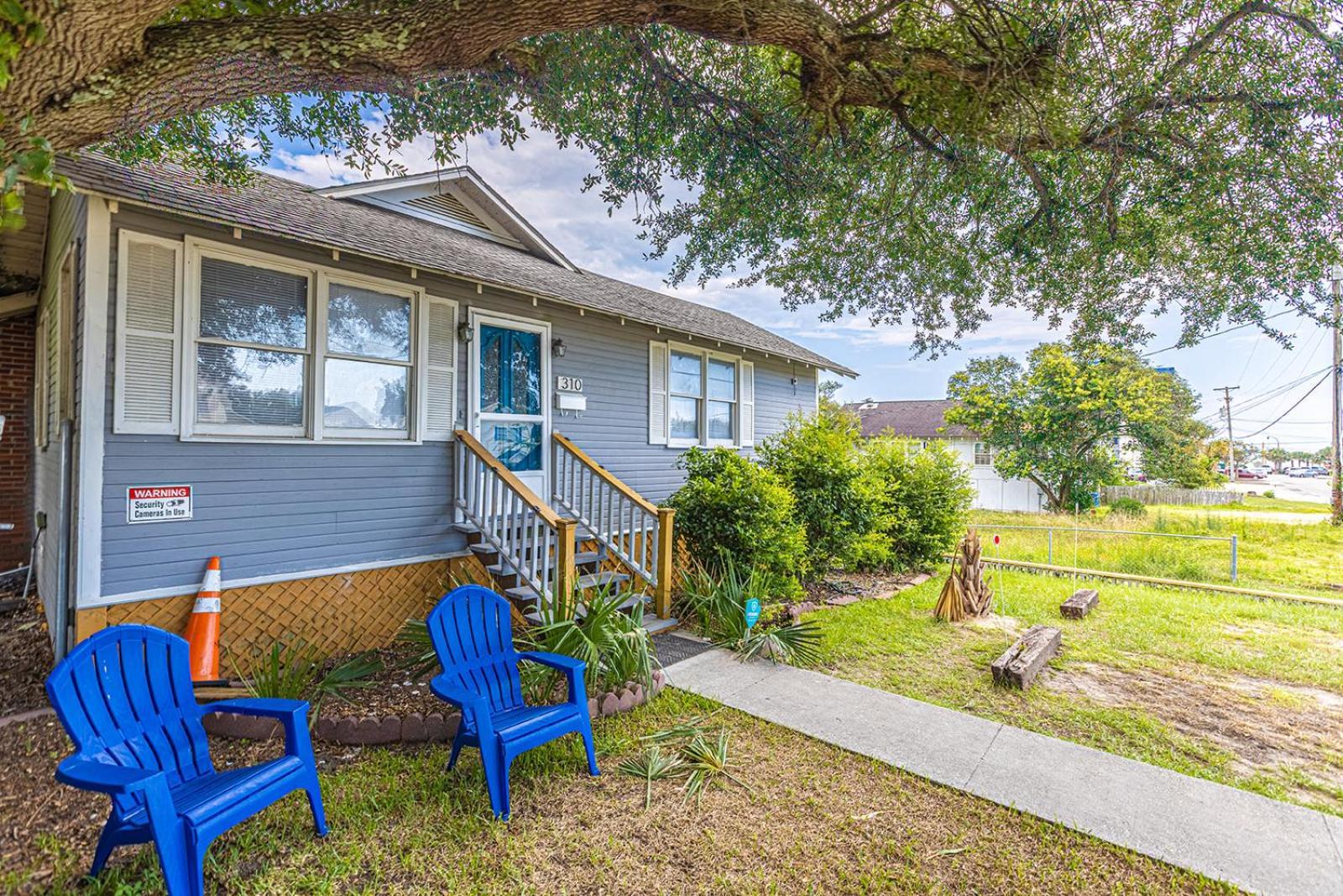 Gorgeous Centrally Located Ocean View 2 King, Huge Private Yard & Deck, Firepit, Bbq, & Game Tables Holiday home Myrtle Beach