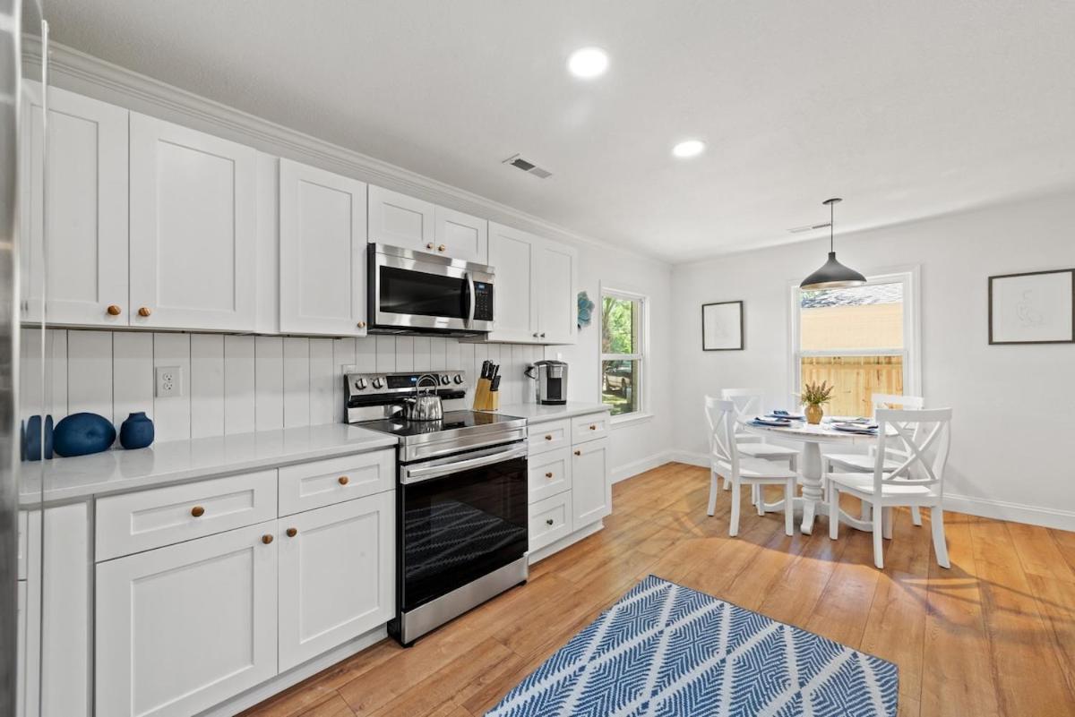 Holiday home Cheerful 4 Bedroom 1 Block From The Myrtle Beach