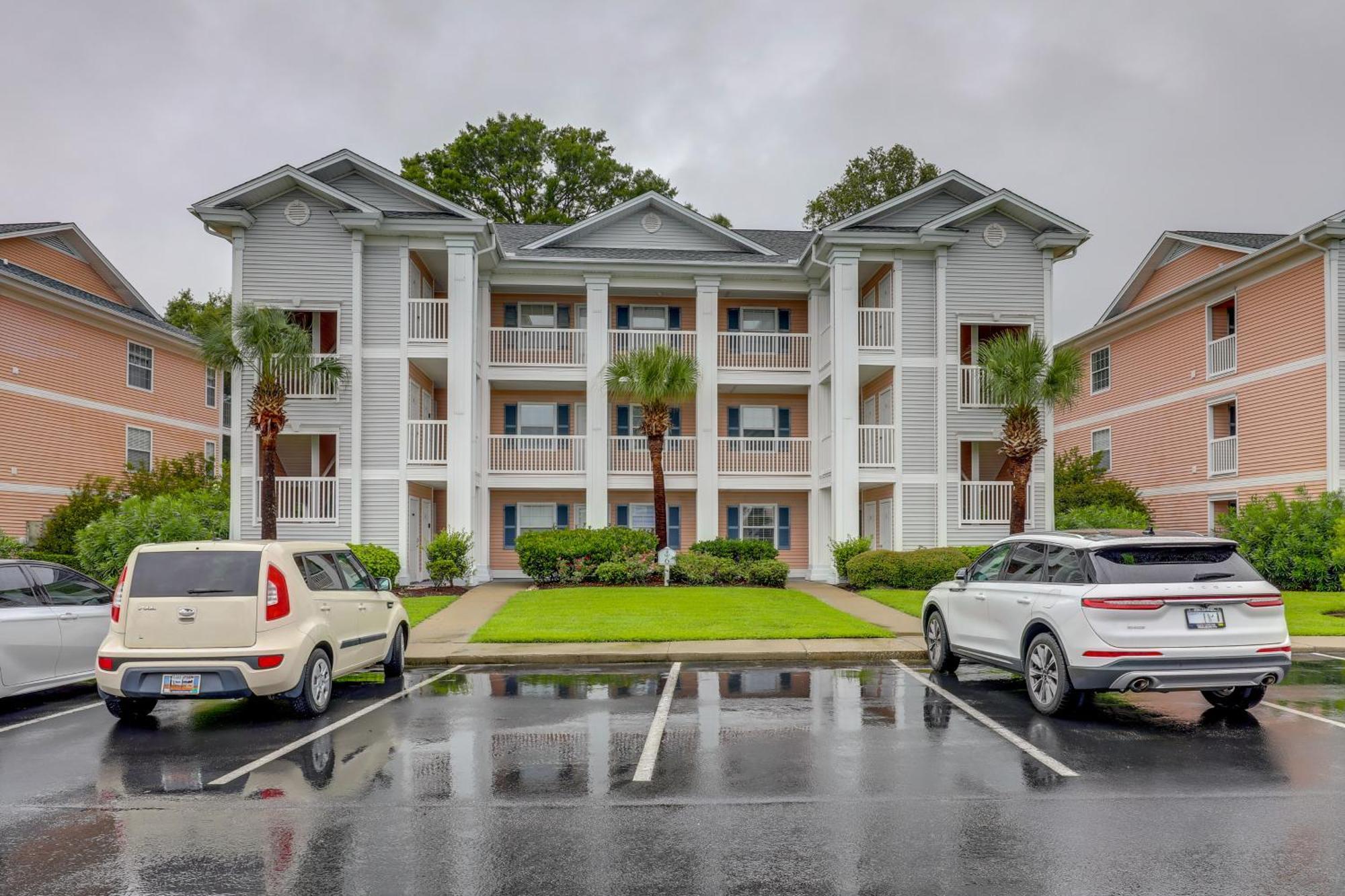 Southern Charm With Pool About 4 Mi To Broadway! Myrtle Beach