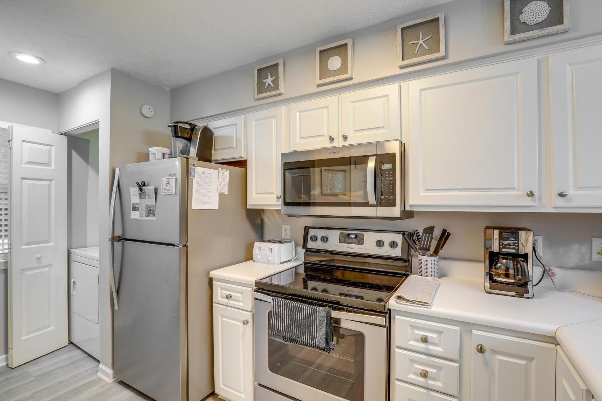 Southern Charm With Pool About 4 Mi To Broadway! * Myrtle Beach