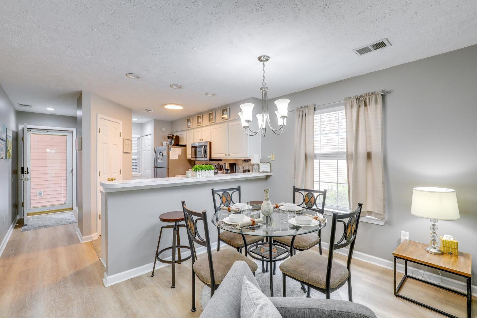 Southern Charm With Pool About 4 Mi To Broadway! * Myrtle Beach
