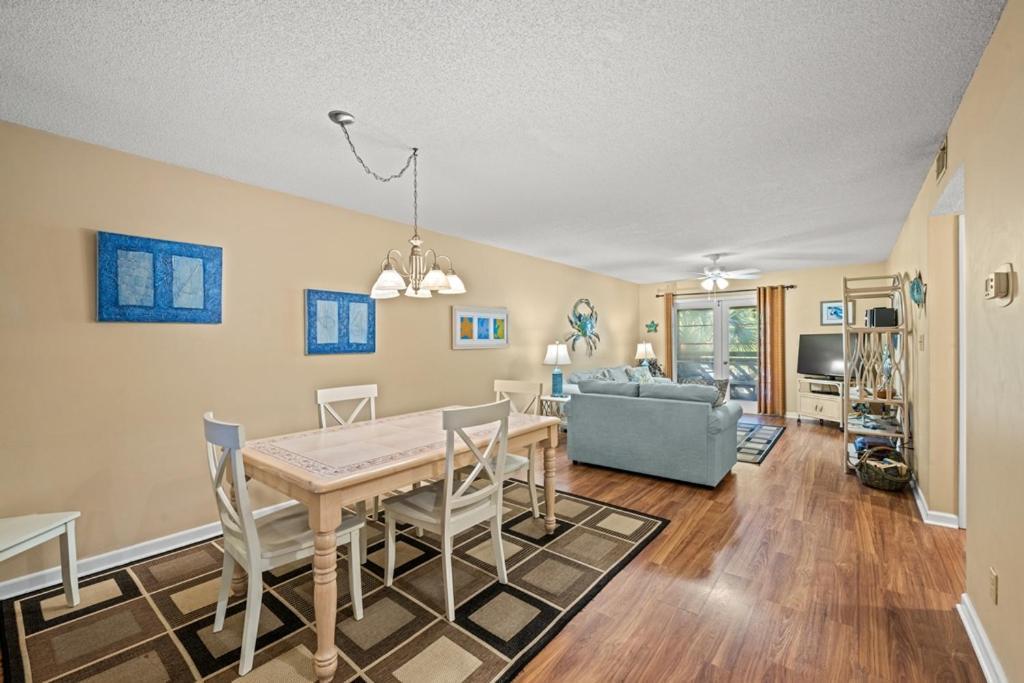 Apartment Heron Pointe C8