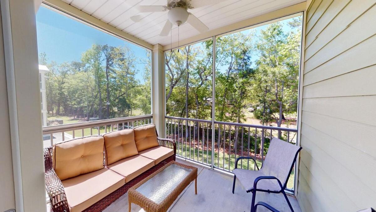 Apartment 81 Delray Drive 2a *