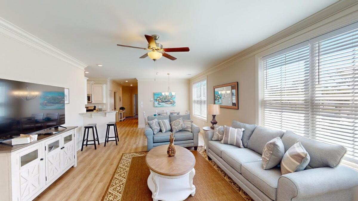 Apartment 81 Delray Drive 2a *