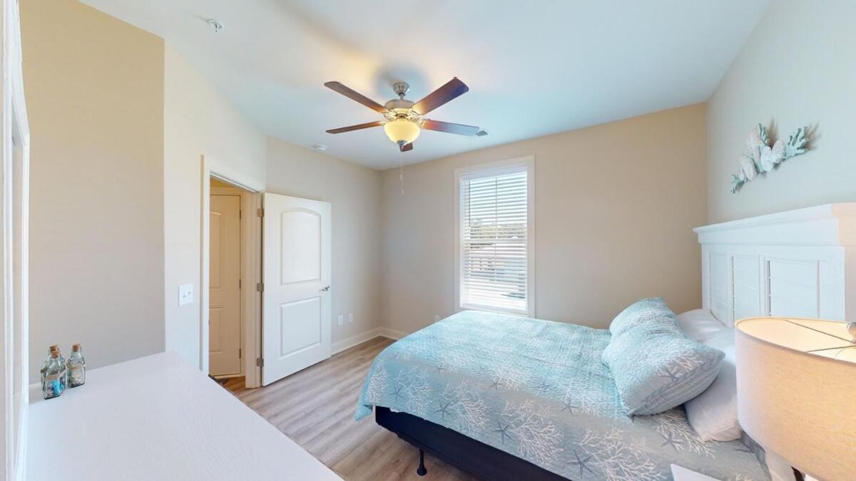 Apartment 81 Delray Drive 2a *