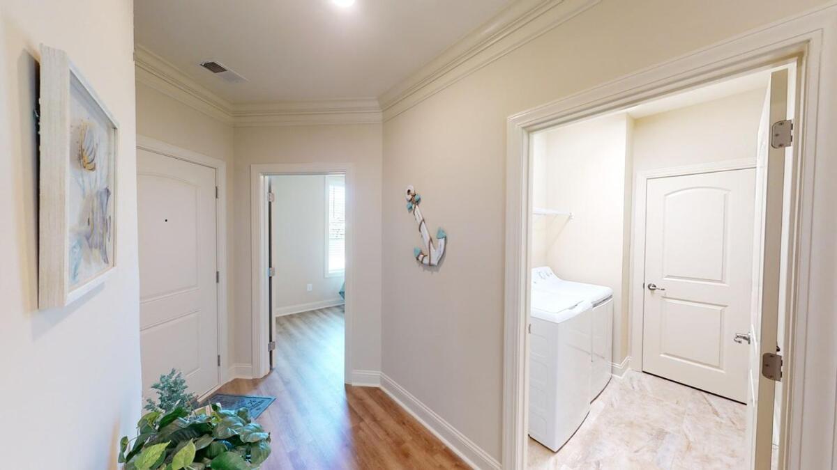 81 Delray Drive 2a