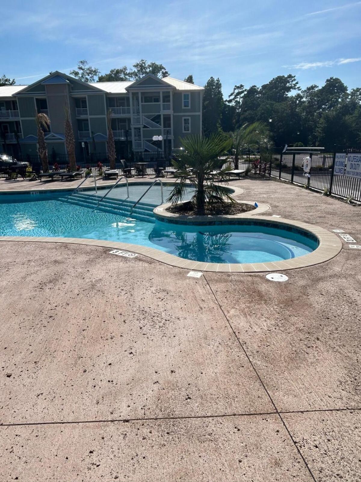 81 Delray Drive 3b