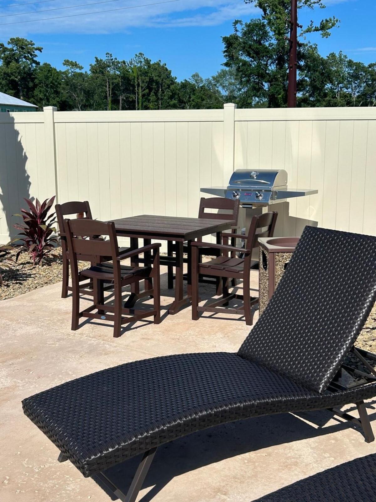81 Delray Drive 3b Apartment