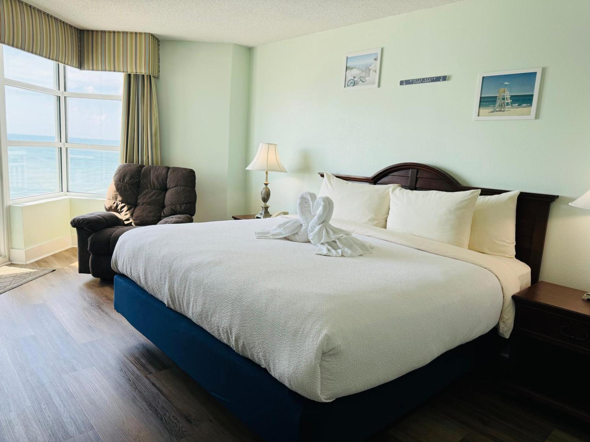 Carolinian Apartment *