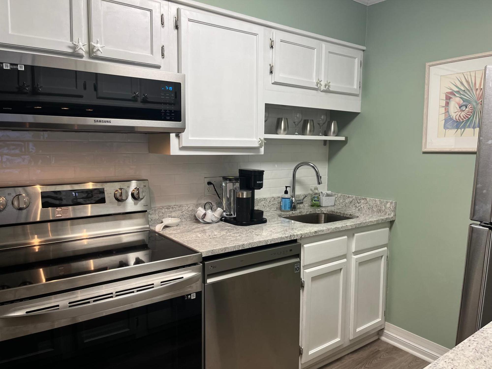 Cherry Grove Just Steps From The Ocean Apartment *