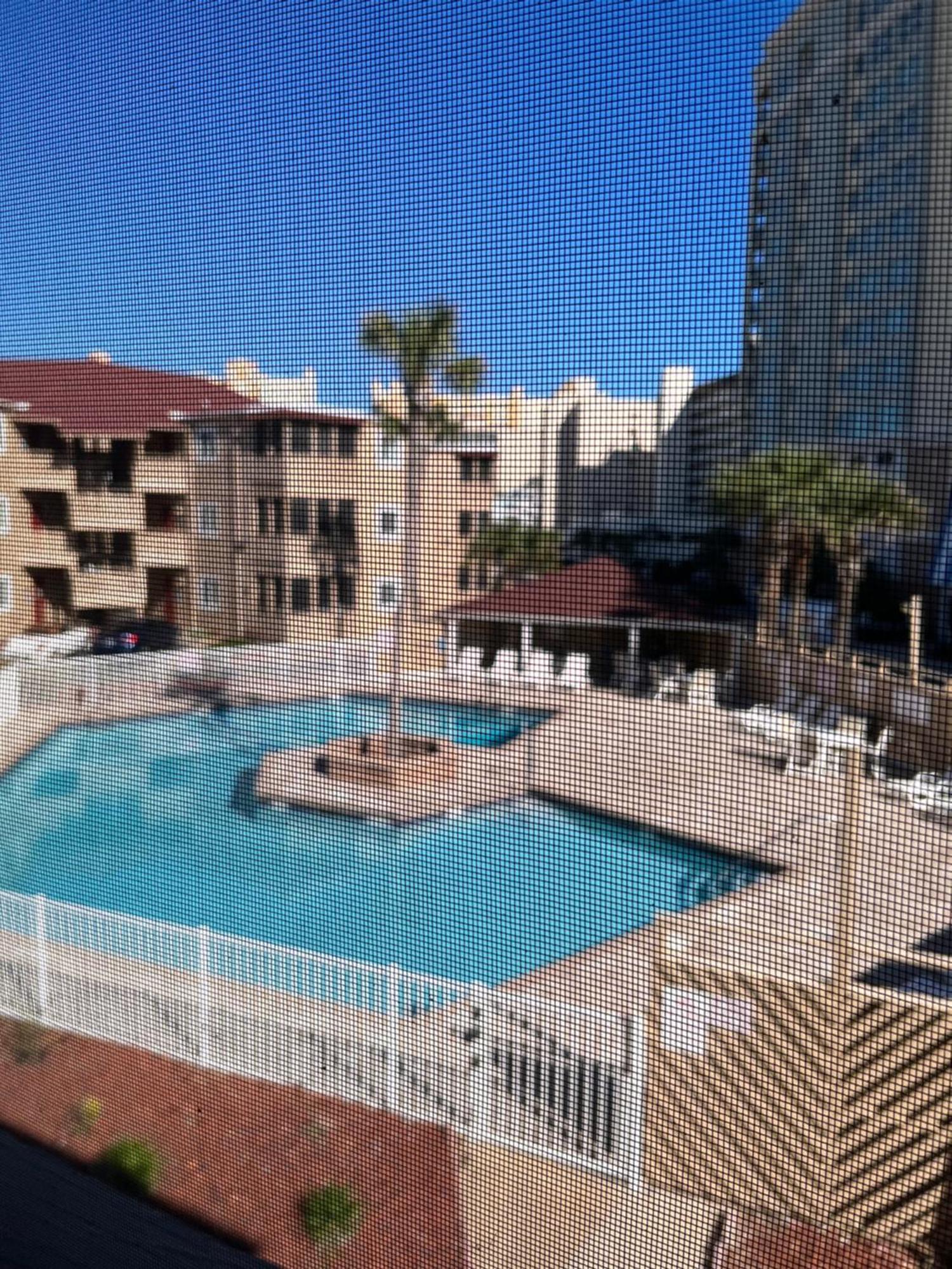 Cherry Grove Just Steps From The Ocean Apartment