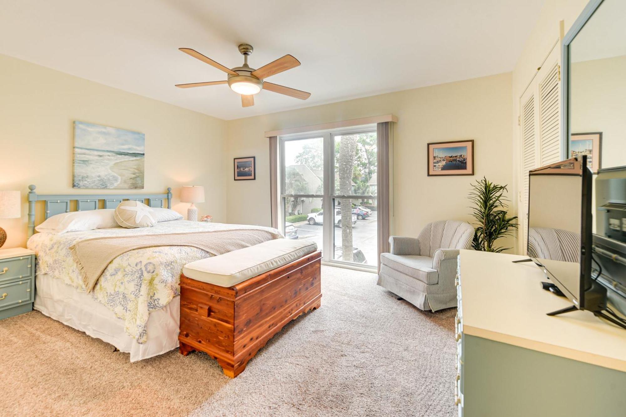 North Myrtle Townhome With Pool Access Holiday home