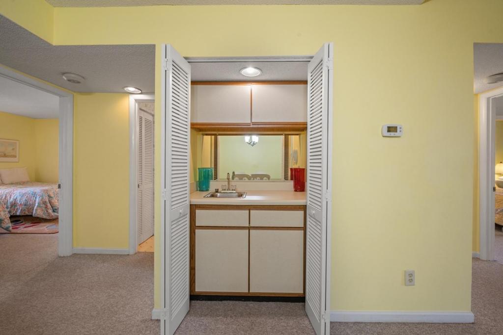 Heron Pointe D-16 Apartment *