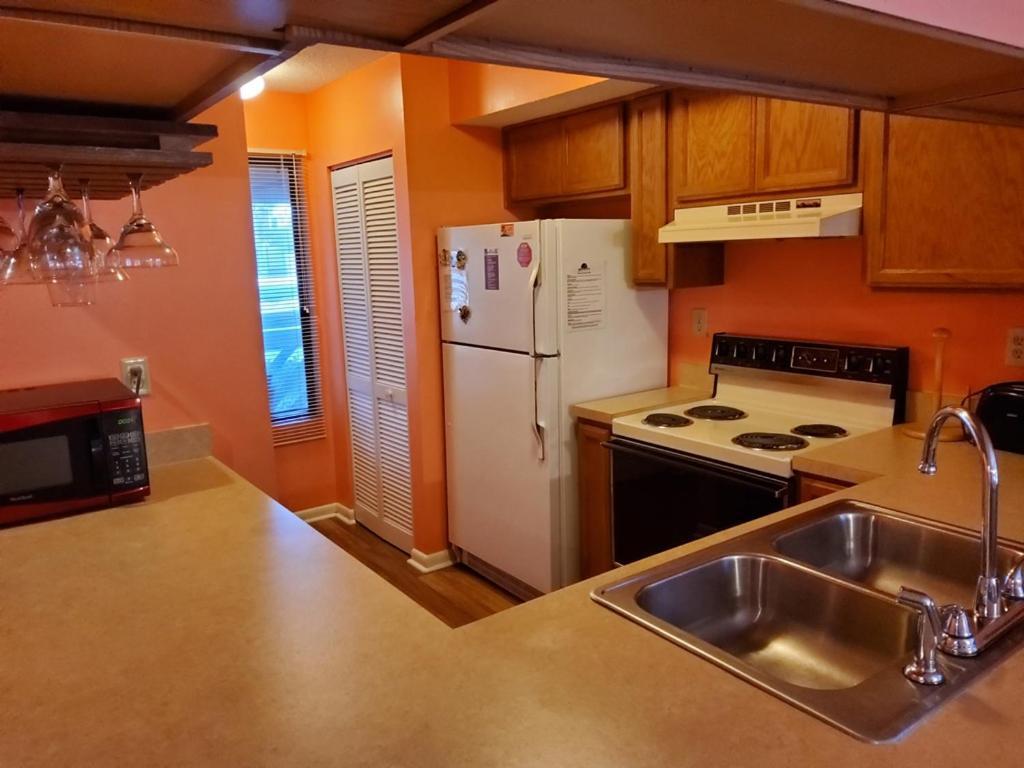 Heron Pointe D-1 Apartment