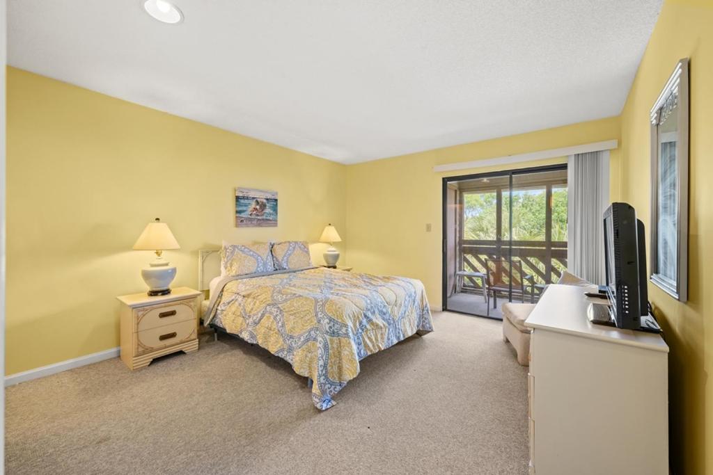 Heron Pointe D-16 Apartment *