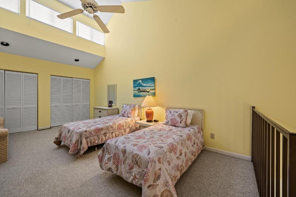 Heron Pointe D-16 Apartment