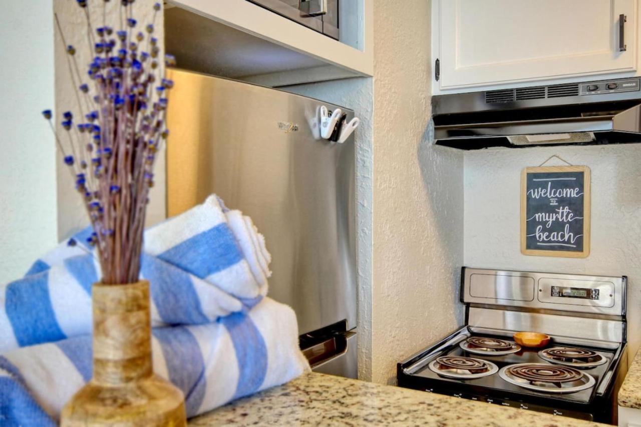 Steps To The Beach, Ocean Views, King Bed, Pool * Myrtle Beach