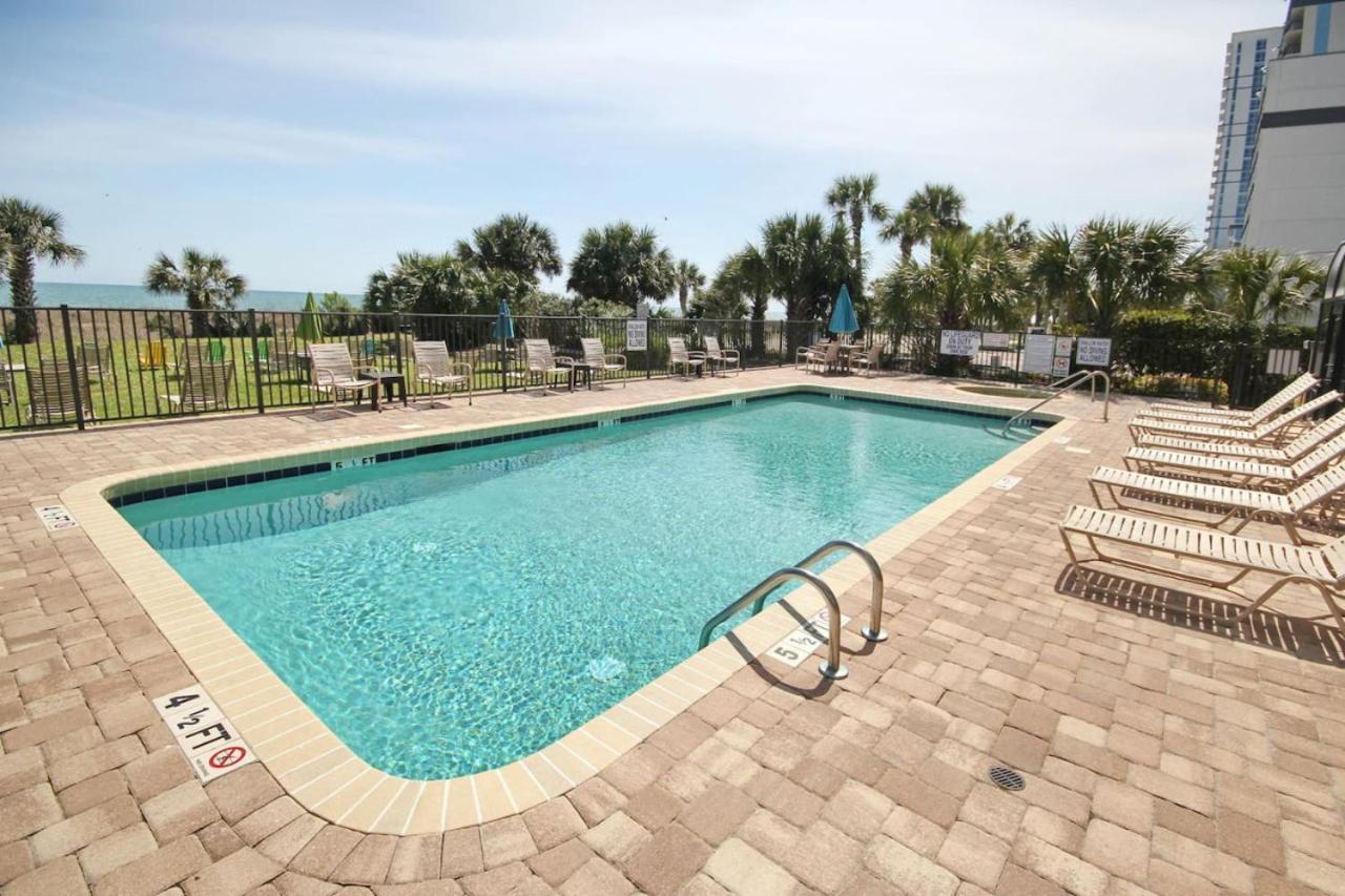 Steps To The Beach, Ocean Views, King Bed, Pool *