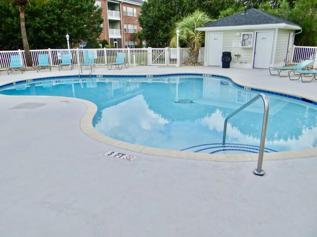 Away From In Azalea Lakes Holiday home