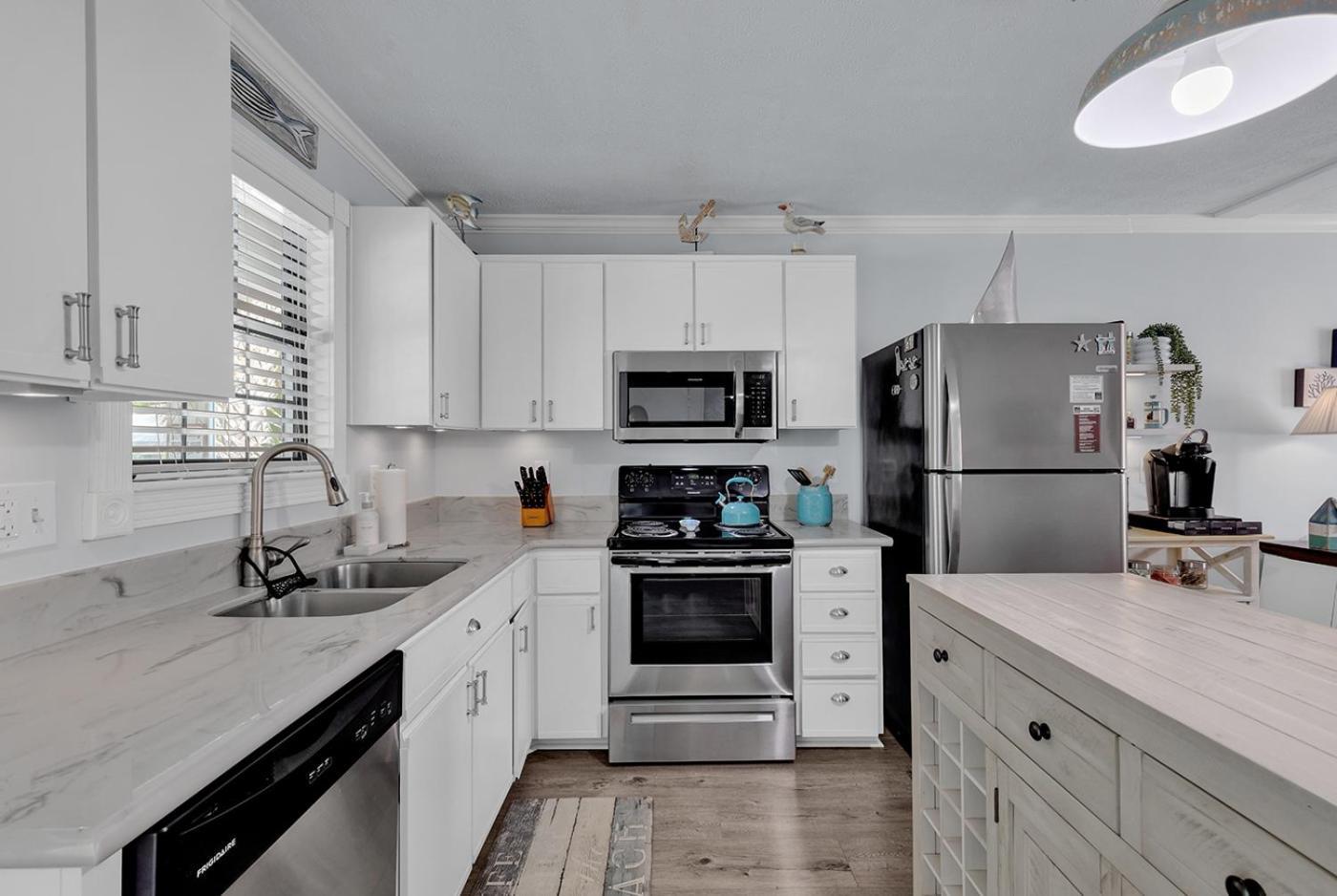 North Myrtle Sweetgrass 3 Min To & 5 Min To Golf Course *