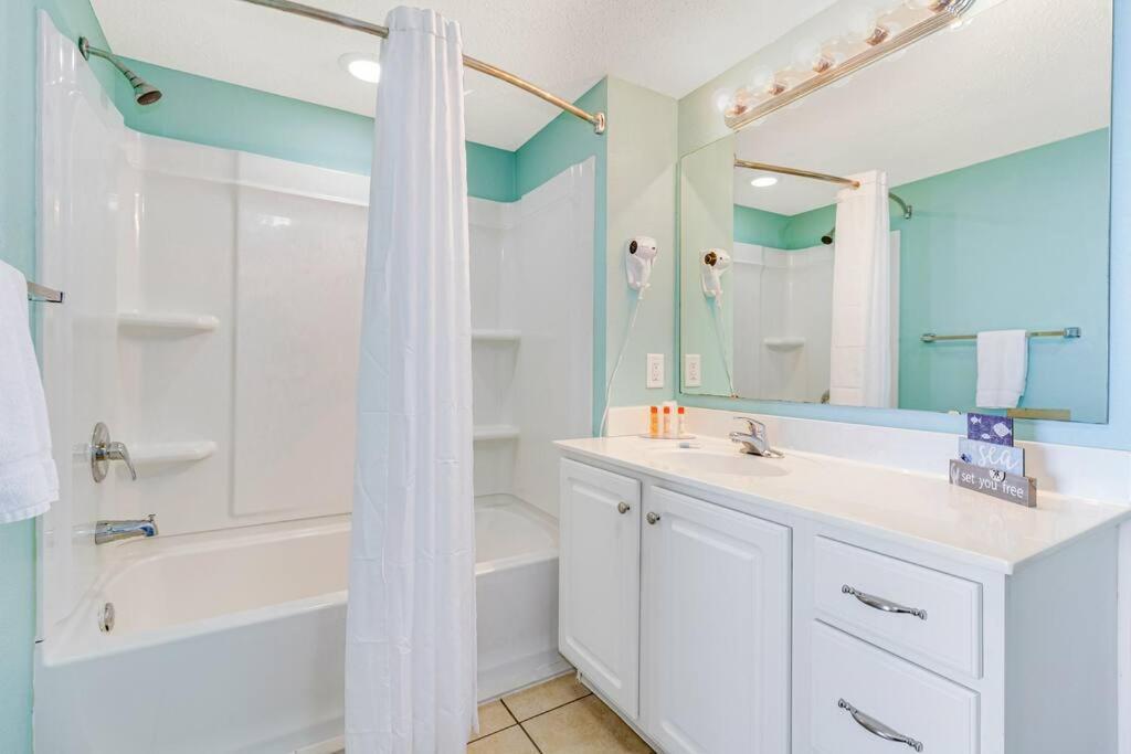 Holiday home Ocean Front Grand Atlantic 3 Bedroom 2 Bathroom Grand Atlantic *