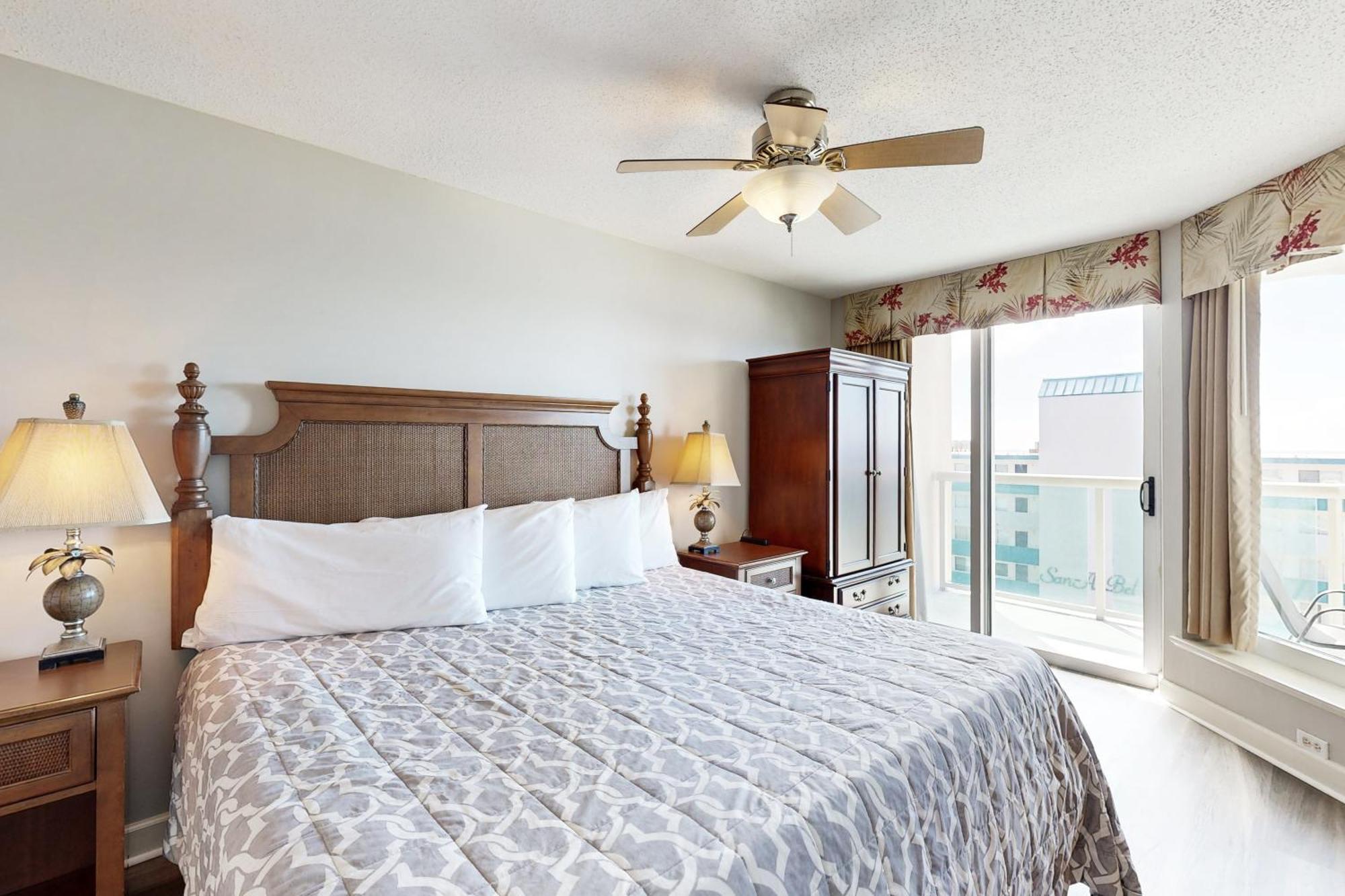 Malibu Pointe Unit 803 Apartment