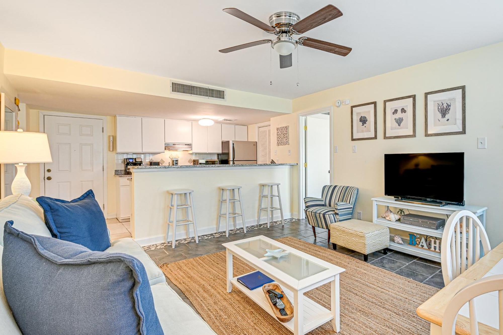 Myrtle With Patio, And Pool Access! *